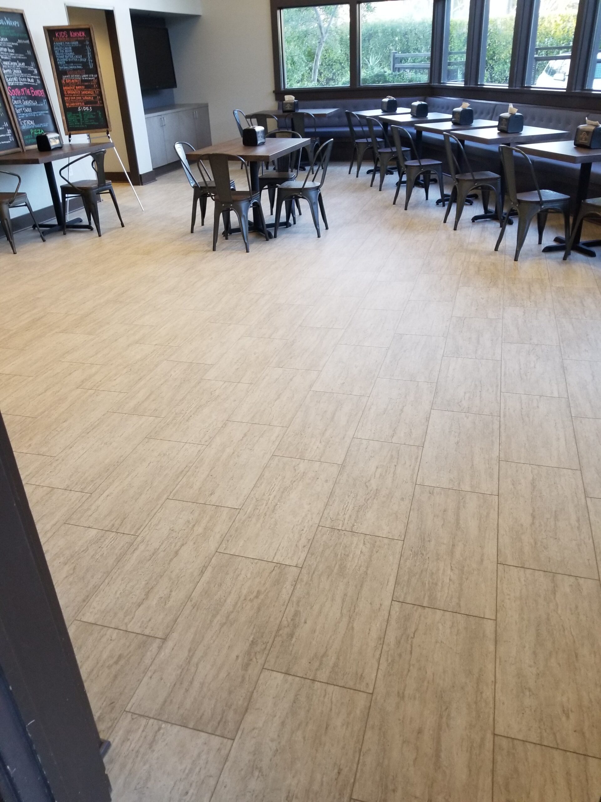 LVT installed to 850 square feet cafe in  Palo Alto private club. Now club members can enjoy lunches and snacks in pleasant-looking environment.